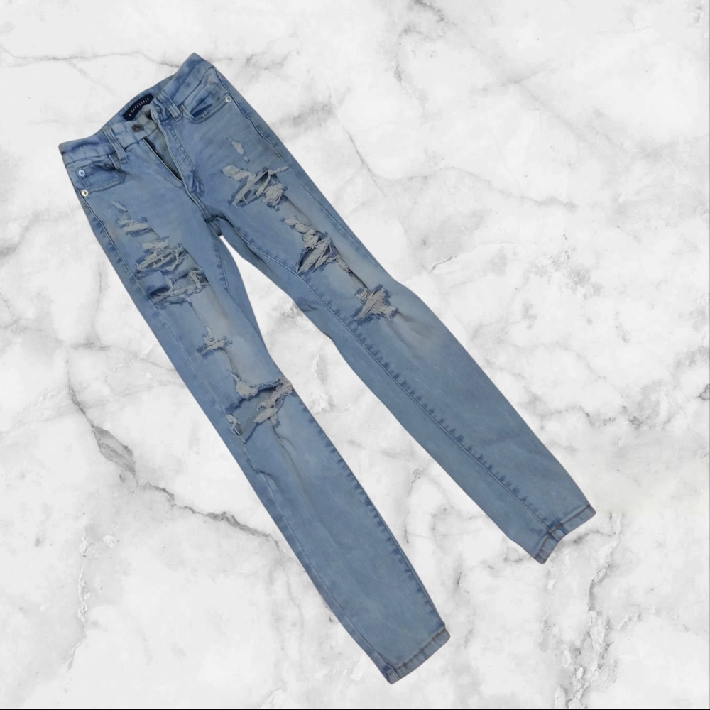Aeropostale Women's Ripped Skinny Jeans - Light Blue